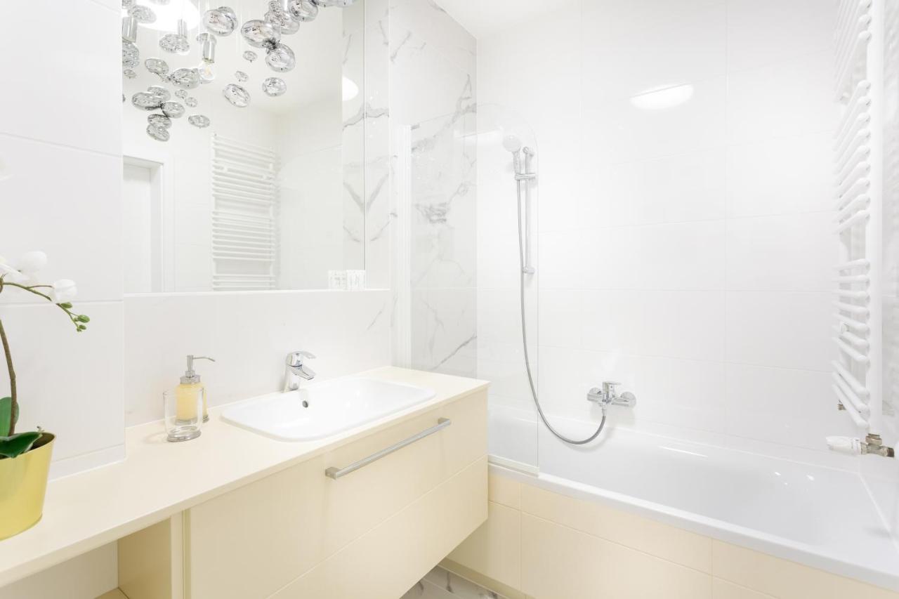 H2 Apartment- Gasiorowskich 4 - Parking Podziemny - Self Check In 24H - Mtp Targi - Pkp - Sklep Netto W Budynku Poznań Esterno foto